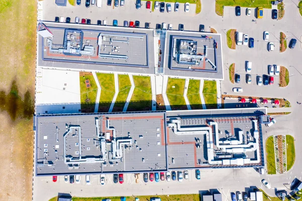 Stort Köpcentrum Hushållsvaror Med Hel Del Parkeringsplats Antenn Utsikt — Stockfoto