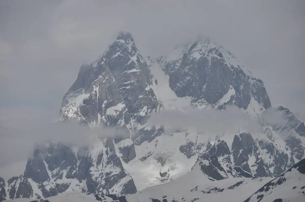 Ushba Gipfel Den Kaukasusbergen Schneematsch — Stockfoto
