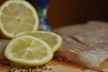 Balık fileto. Yemek, ana yemek. Açlık gıda baharat