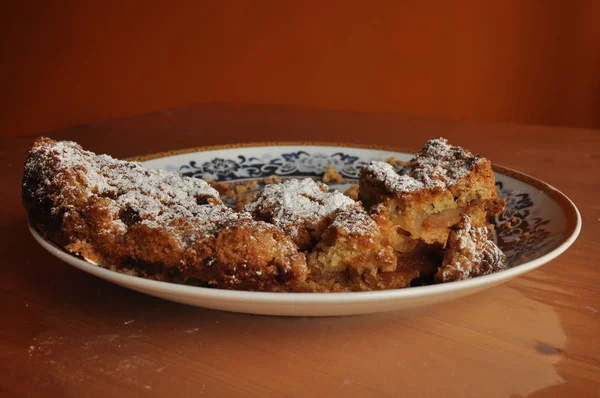 Torta Mele Spolverata Zucchero Velo Sul Tavolo Della Cucina — Foto Stock