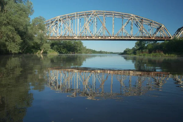 Puente Ferroviario Sobre Río Valle Del Insecto Vista Estructura Metálica Fotos de stock libres de derechos