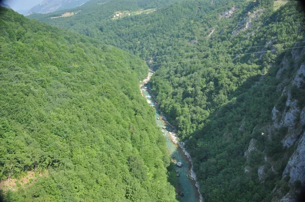 Bron Tarafloden Montenegro Och Bron Som Förbinder Två Kanjongerna Stenig — Stockfoto