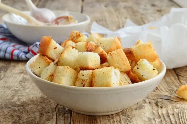 Foodfotografie. hausgemachte Croutons — Stockfoto