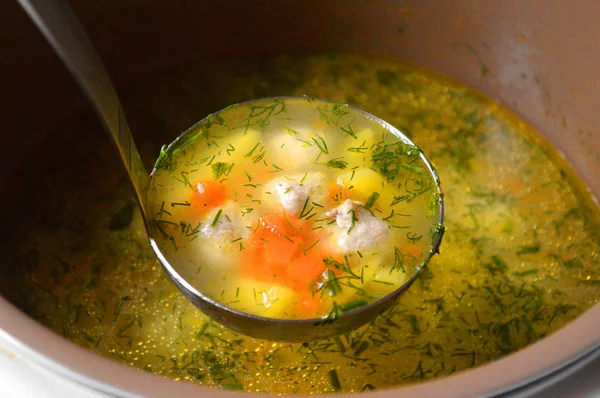 Soppa med kött bollar. Mat foto — Stockfoto