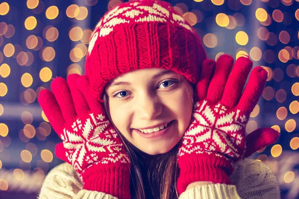 Beautiful smiling girl. — Stock Photo, Image