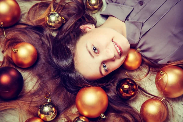 Hermosa chica sonriente. — Foto de Stock