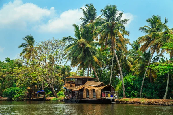 Alleppey Kanallar teknesinde.
