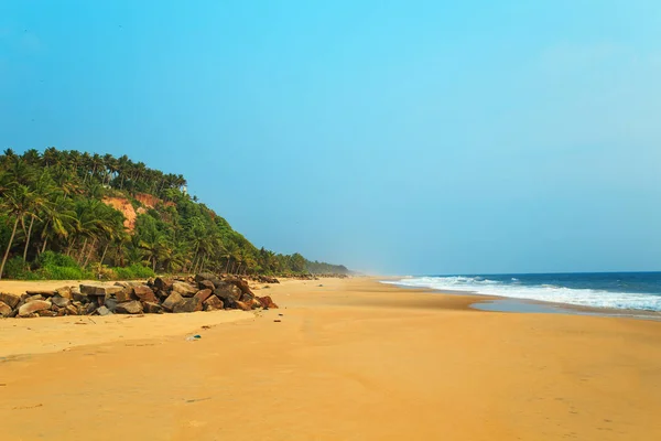 La costa del Océano Índico . — Foto de Stock