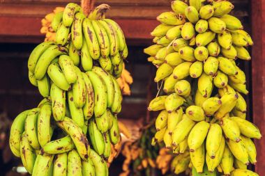 Muz Hint pazarında.