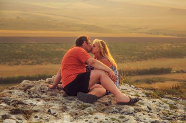 Seven bir kaya üzerine çift. 