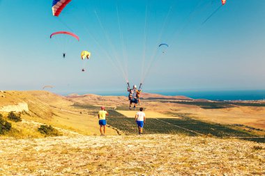 Paraşütler Vadisi uçmak.
