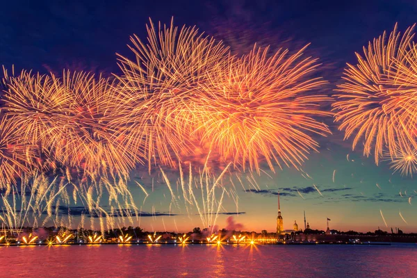 Colorful fireworks in St. Petersburg. — Stock Photo, Image