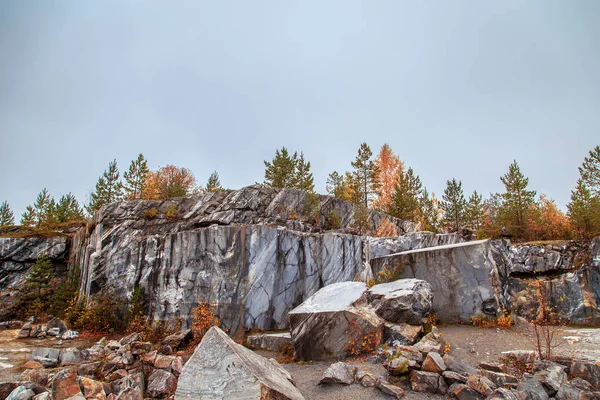 大理石の峡谷を放棄しました。素晴らしい秋の風景. — ストック写真