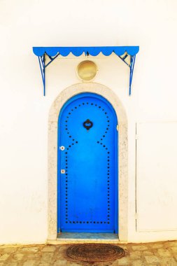 Sidi Bou Said geleneksel mavi kapı.
