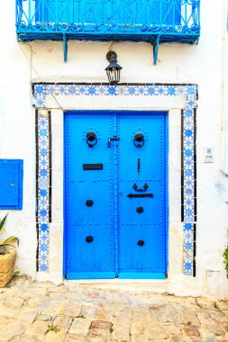 Sidi Bou Said geleneksel mavi kapı.
