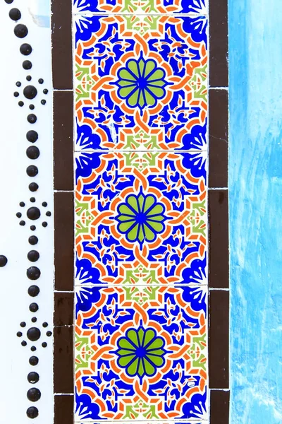 Padrão de azulejos tunisianos coloridos . — Fotografia de Stock