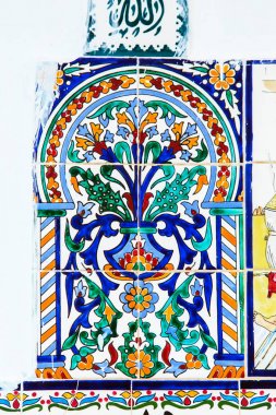 Desen renkli Tunus fayans. 