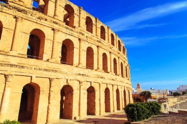 El Jeme, Tunus için amfi tiyatro kalıntıları.