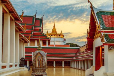 Budist tapınağı Wat Saket Bangkok.