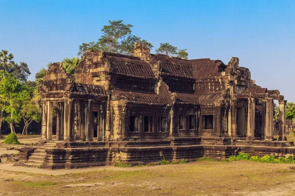 Il maestoso e antico Angkor Wat . — Foto Stock