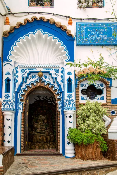 Puertas Orientales Tradicionales Con Adorno Marruecos Chefchaouen Marruecos Septiembre 2019 — Foto de Stock