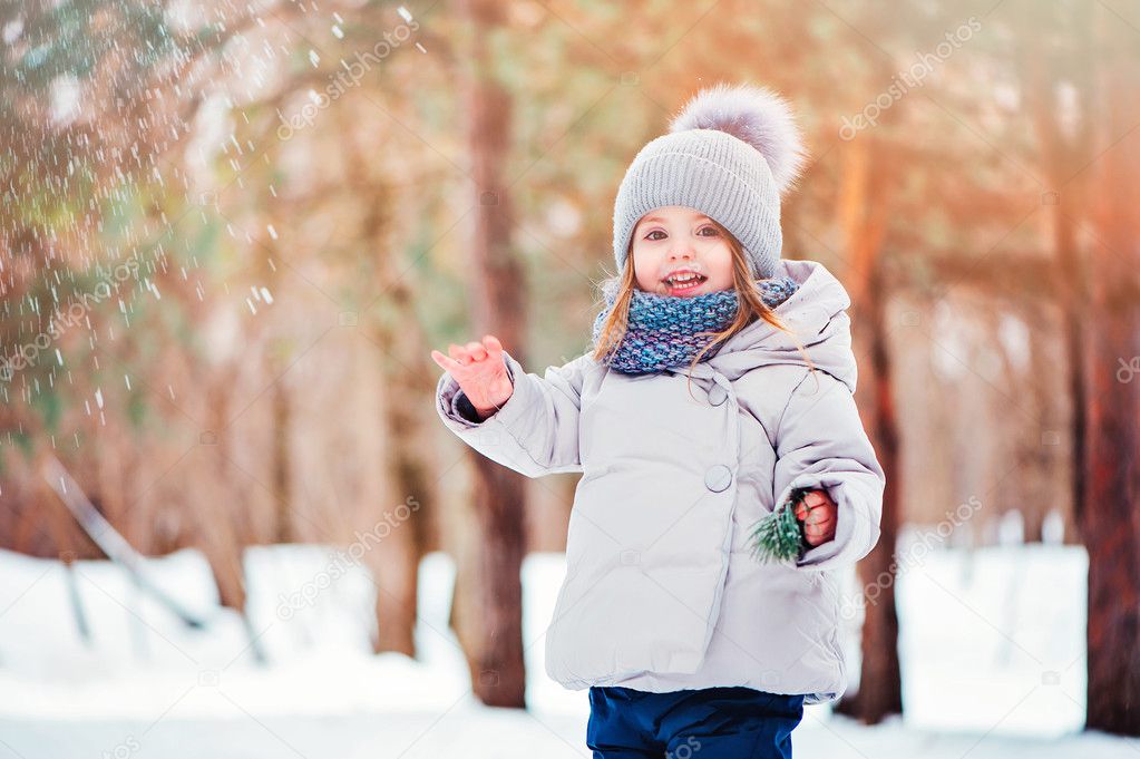 Cute Baby In Snow Cute Happy Baby Girl Walking In Winter Forest