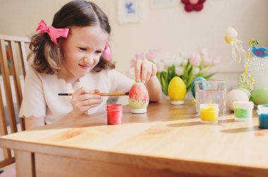 Paskalya zanaat çocuklarla - evde yumurta boyama. Mevsimlik bahar dekorasyon