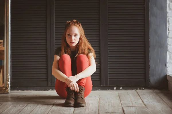 Indoor Portrait Beautiful Young Redhead Woman Dressed Hipster Style — Stock Photo, Image