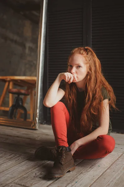 Indoor Portrait Beautiful Young Redhead Woman Dressed Hipster Style — Stock Photo, Image