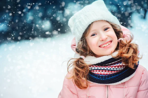 Winter Portrait Years Old Kid Girl Walking Outdoor Snowy Day — Stock Photo, Image