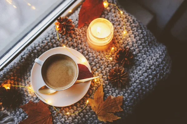 Przytulne Zimowe Lub Jesienny Poranek Domu Gorąca Kawa Złota Łyżka — Zdjęcie stockowe