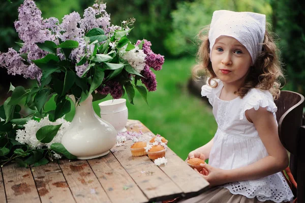 Kid Girl Garden Tea Party Spring Day Bouquet Lilacs Syringa — Stock Photo, Image