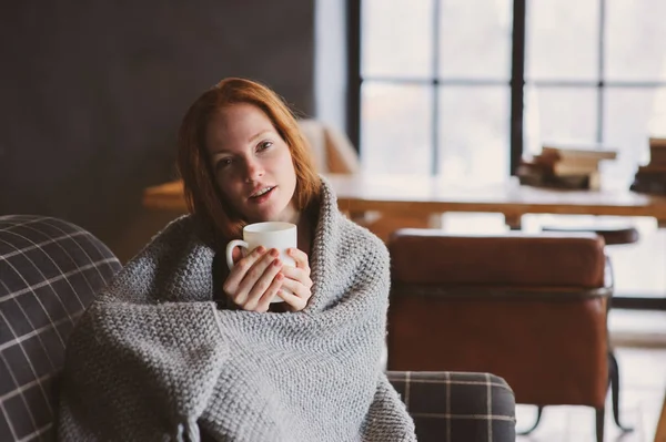 Young Sick Woman Healing Hot Drink Home Cozy Couch Wrapped — Stock Photo, Image