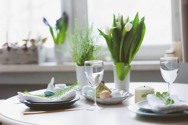 Easter Spring Festive Table Decorated Blue White Tones Natural Rustic — Stock Photo, Image