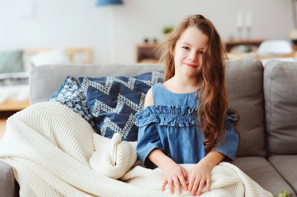 Cute Little Child Girl Relaxing Home Sitting Couch Wrapped Cozy — Stock Photo, Image