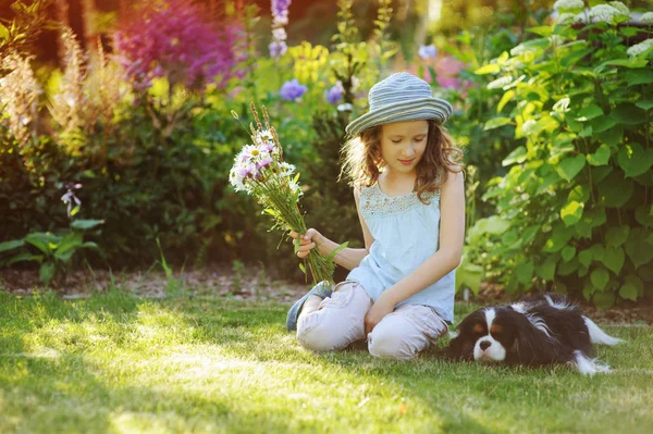 Happy Child Girl Relaxing Summer Garden Her Spaniel Dog Wearing — Stock Photo, Image