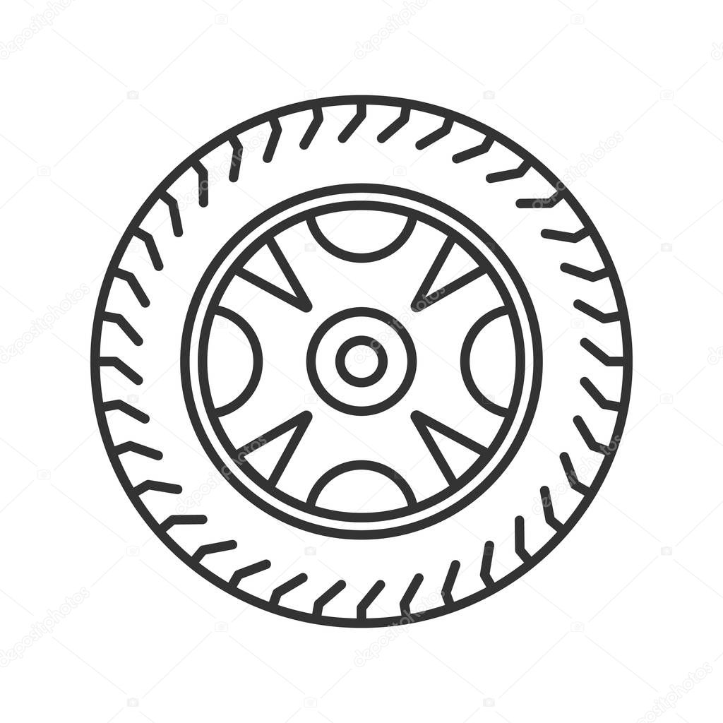 Car rim and tire linear icon. Thin line illustration. Automobile wheel. Contour symbol. Vector isolated outline drawing