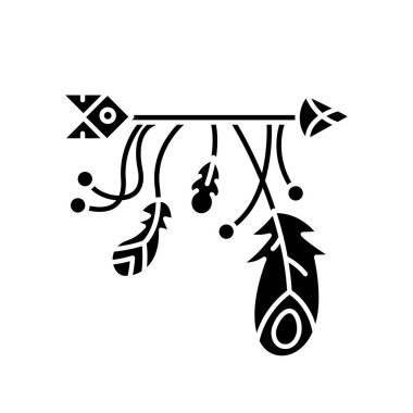 Ok ve tüyler boho stili siyah sembol şeklinde tılsım. Kızılderili mistik sembolü. Etnik ev dekorasyonu, cazibe. Beyaz uzayda siluet sembolü. Vektör izole illüstrasyonu