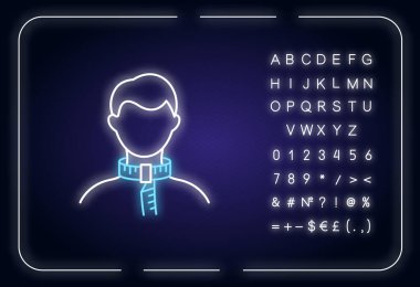 Boyun çevresi neon ışık ikonu. Dış ışıltı etkisi. İnsan vücut ölçüleri, terzilik parametreleri alfabe, sayılar ve sembollerle imzalanır. Vektör izole edilmiş RGB renk çizimi