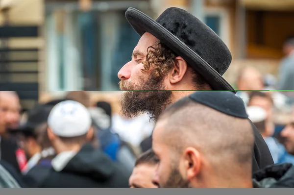 Uman, Ucrania - 2 de octubre de 2016: Rosh Hashaná, Año Nuevo Judío 5777. Se celebra en la tumba del rabino Nachman. Peregrinos de Hasidim en traje festivo tradicional celebran misa en el Uman . —  Fotos de Stock