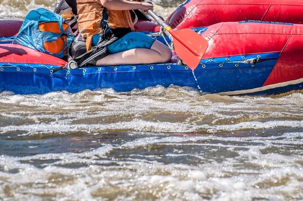 皮划艇 极限运动 水生态旅游 溅水桨的特写图 — 图库照片