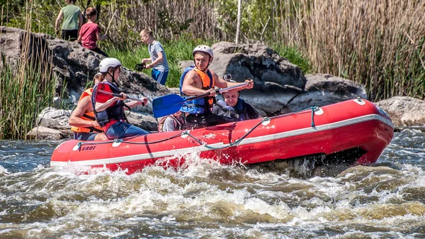 Myhiya Ukraina Maj 2018 Forsränning Kajakpaddling Ekologiska Vatten Turism Närbild — Stockfoto