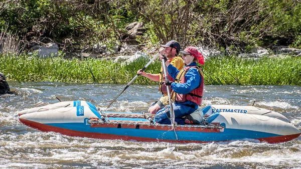 Myhiya Ukraine May 2018 Rafting Kayaking Young Married Couple Sailing — Stock Photo, Image