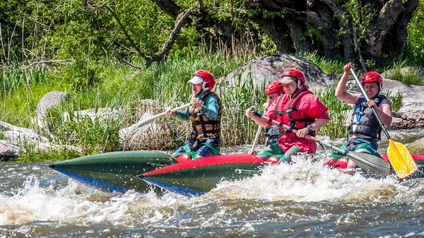 Myhiya Ucrânia Maio 2018 Rafting Caiaque Turismo Ecológico Água Vista — Fotografia de Stock