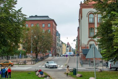 Helsinki, Finlandiya - 4 Eylül 2018: Finlandiya 'nın başkenti Helsinki. Her zamanki şehir koşuşturması..