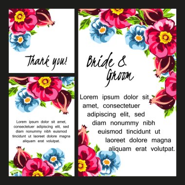 Çiçekli düğün davetiyesi.