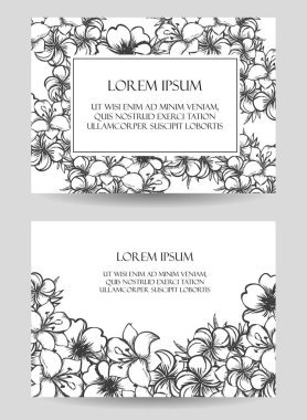 Çiçekli davetiye kartı