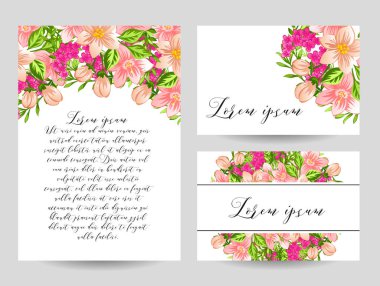 davetiye kartlarla çiçek öğeleri