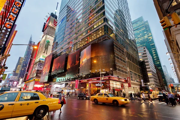 Traffico notturno Times square, New York, Midtown, Manhattan — Foto Stock