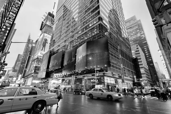 Nacht verkeer Times square, New York, Midtown, Manhattan — Stockfoto
